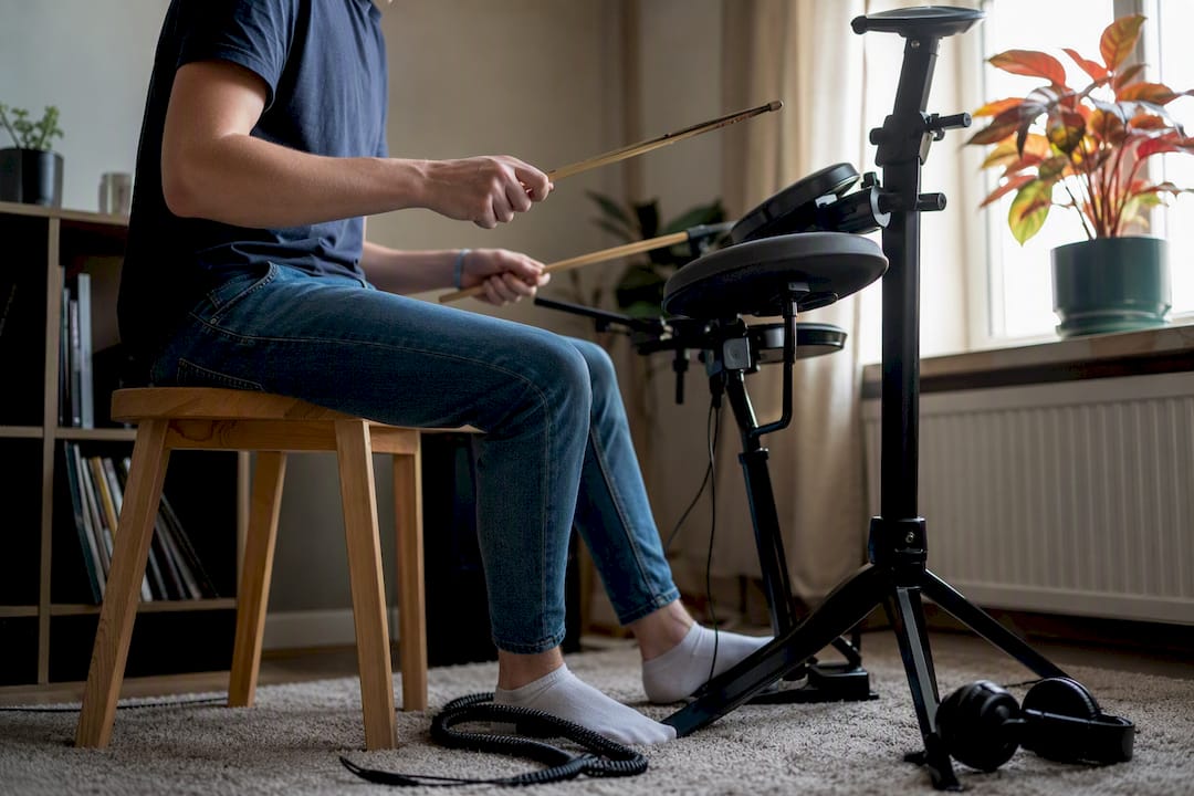 Drummen leren thuis: 12-wekenschema voor beginners